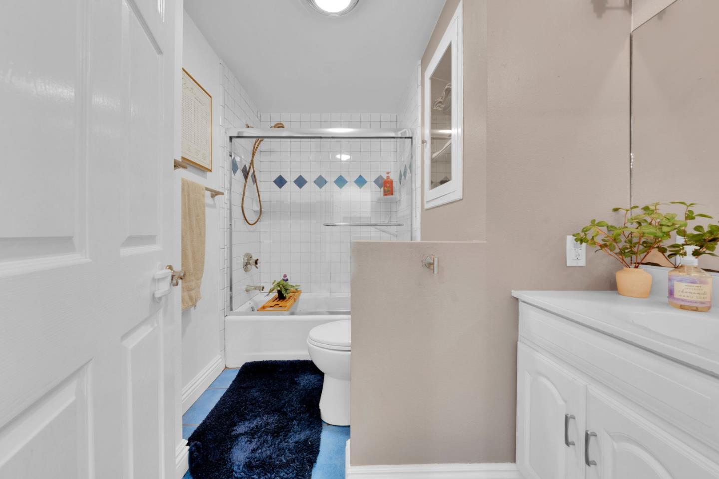 Detail Gallery Image 18 of 59 For 1418 Bradley Ct, San Mateo,  CA 94401 - 3 Beds | 2 Baths