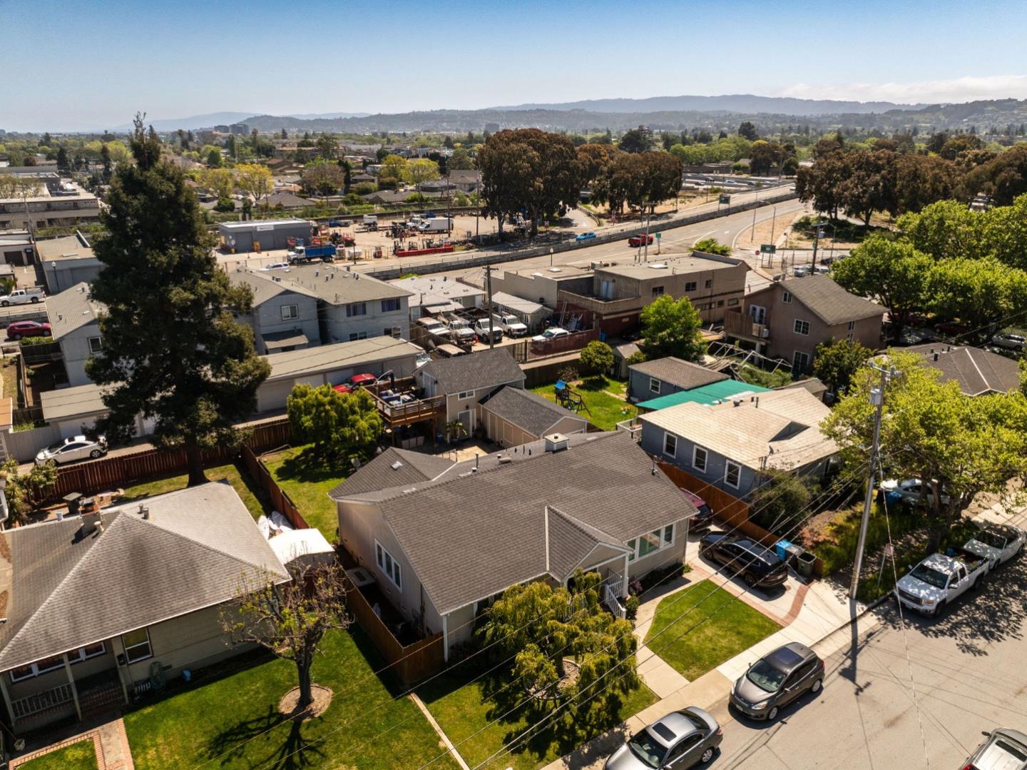 Detail Gallery Image 52 of 59 For 1418 Bradley Ct, San Mateo,  CA 94401 - 3 Beds | 2 Baths