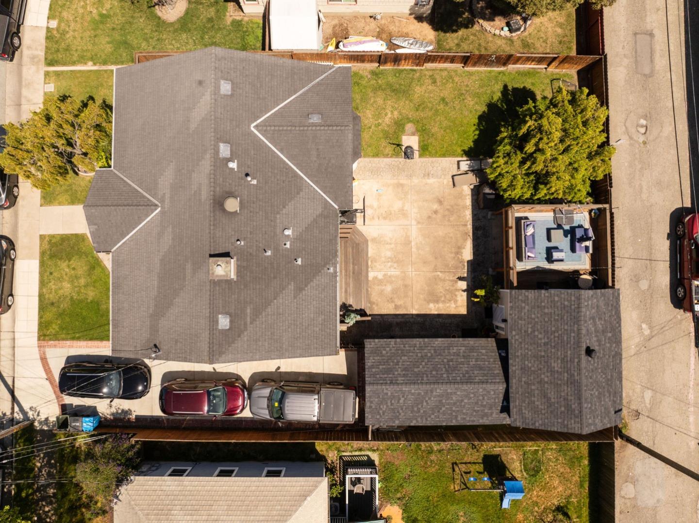 Detail Gallery Image 54 of 59 For 1418 Bradley Ct, San Mateo,  CA 94401 - 3 Beds | 2 Baths