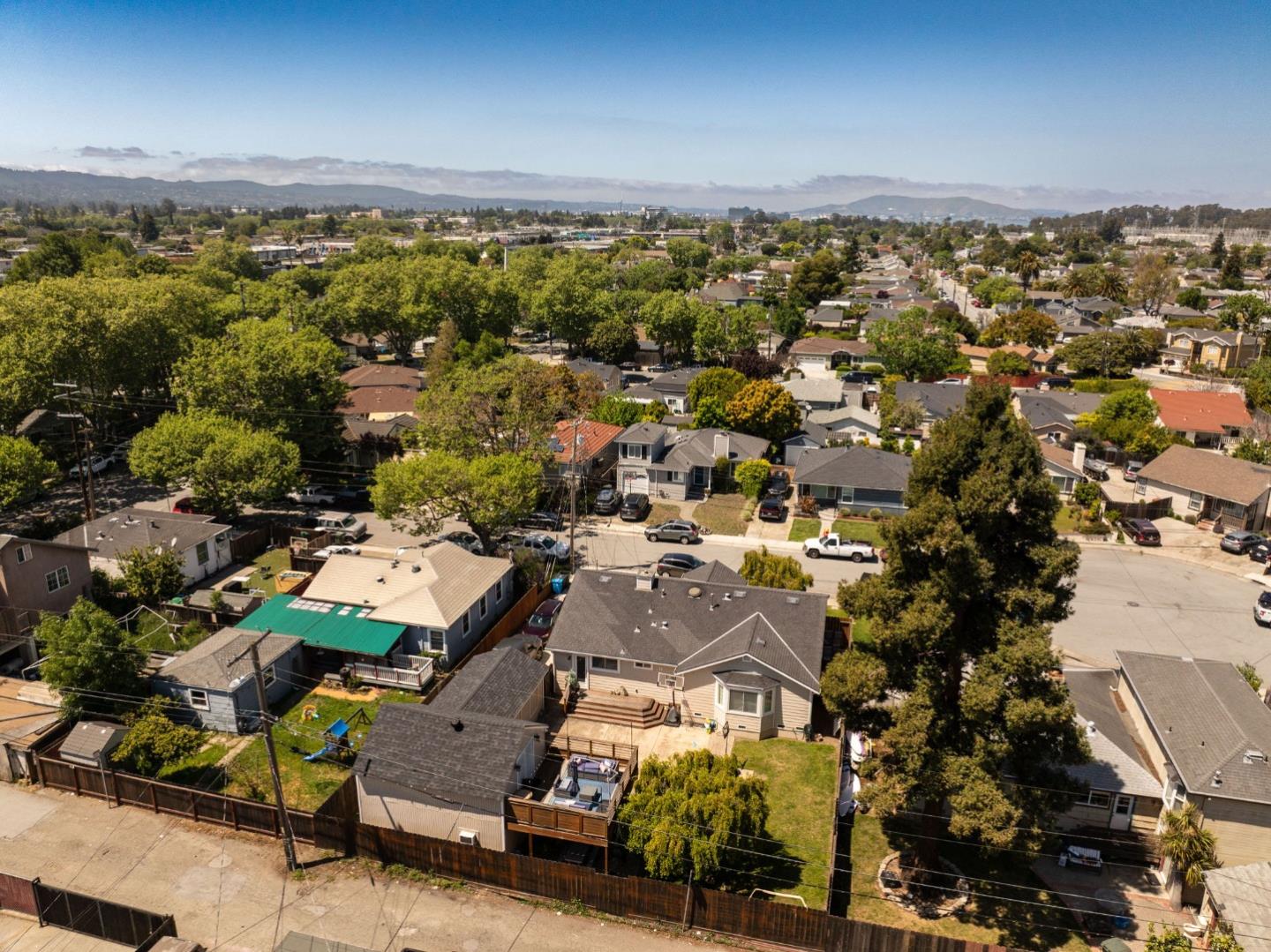 Detail Gallery Image 59 of 59 For 1418 Bradley Ct, San Mateo,  CA 94401 - 3 Beds | 2 Baths