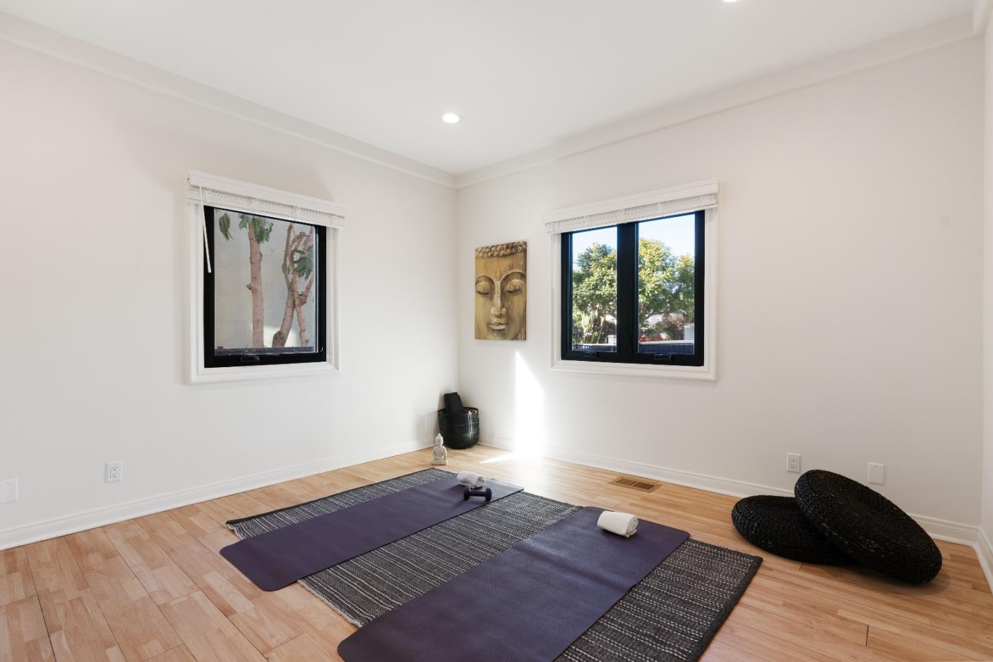 Detail Gallery Image 16 of 43 For 5558 Edgewood Pl, Los Angeles,  CA 90019 - 5 Beds | 7 Baths