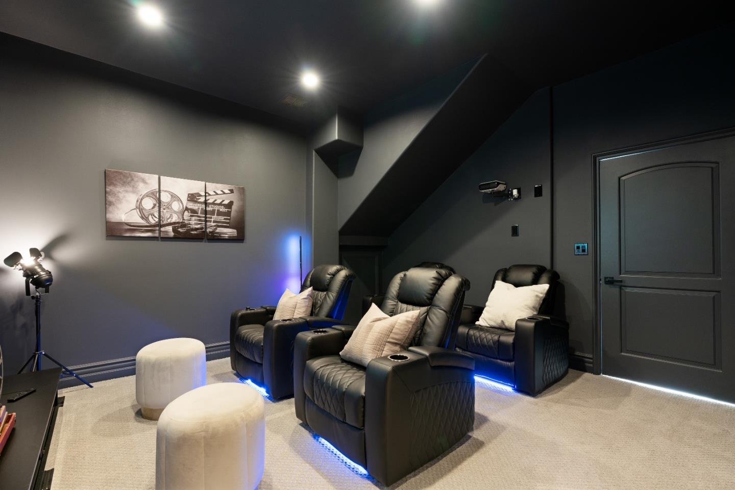 Detail Gallery Image 17 of 43 For 5558 Edgewood Pl, Los Angeles,  CA 90019 - 5 Beds | 7 Baths