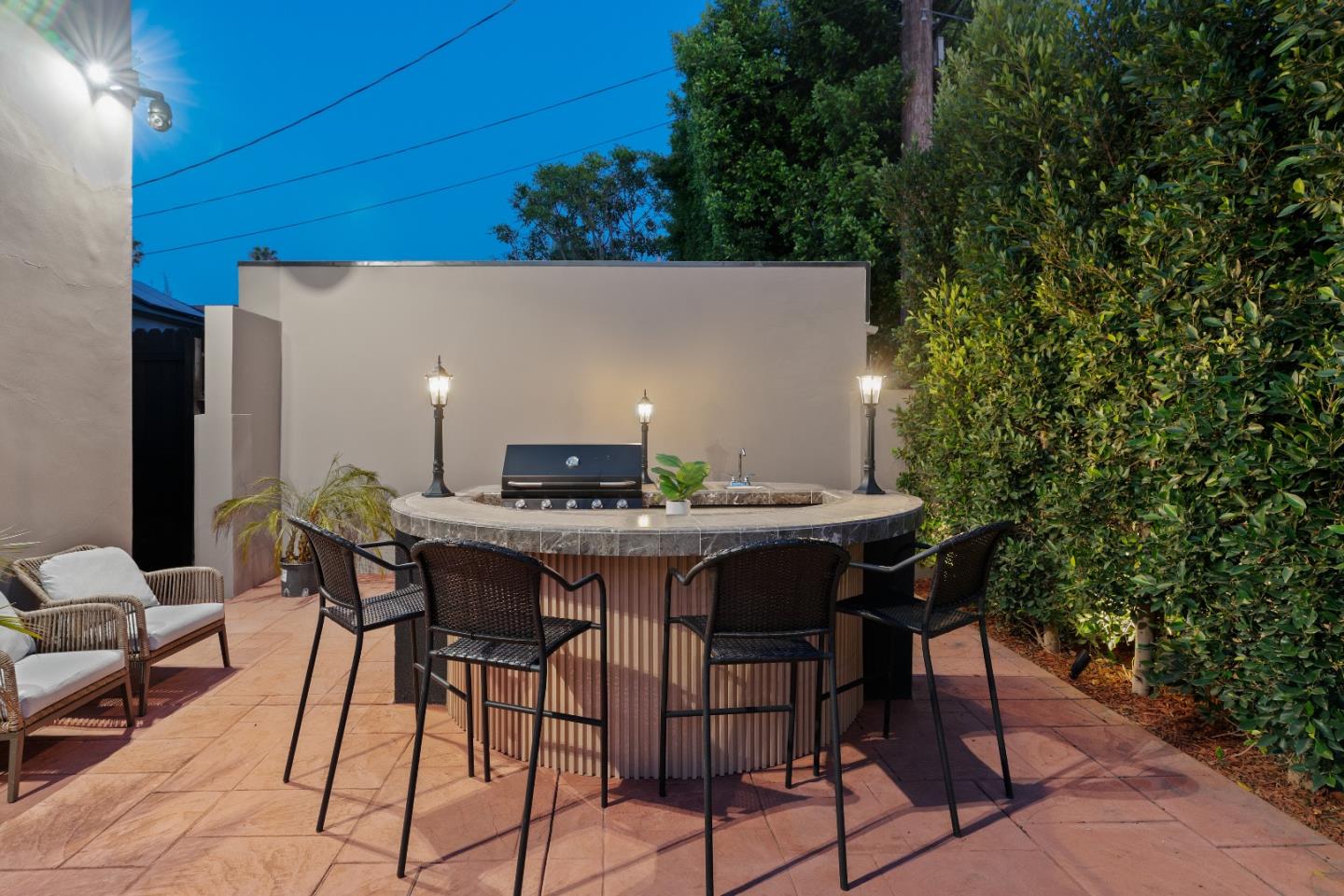 Detail Gallery Image 33 of 43 For 5558 Edgewood Pl, Los Angeles,  CA 90019 - 5 Beds | 7 Baths