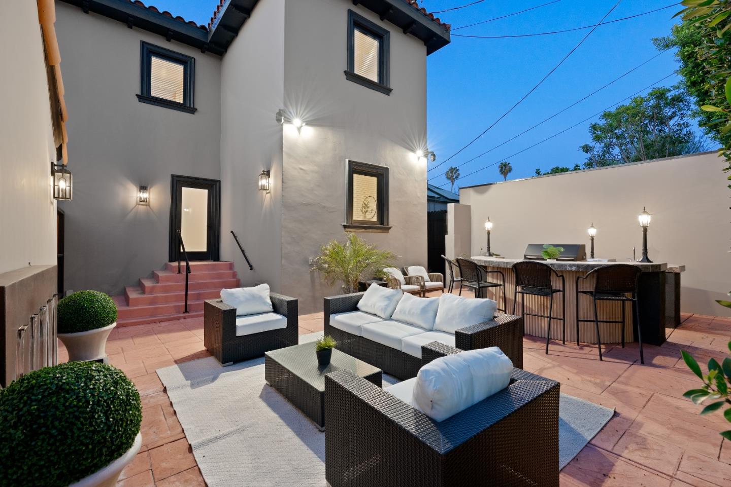 Detail Gallery Image 35 of 43 For 5558 Edgewood Pl, Los Angeles,  CA 90019 - 5 Beds | 7 Baths