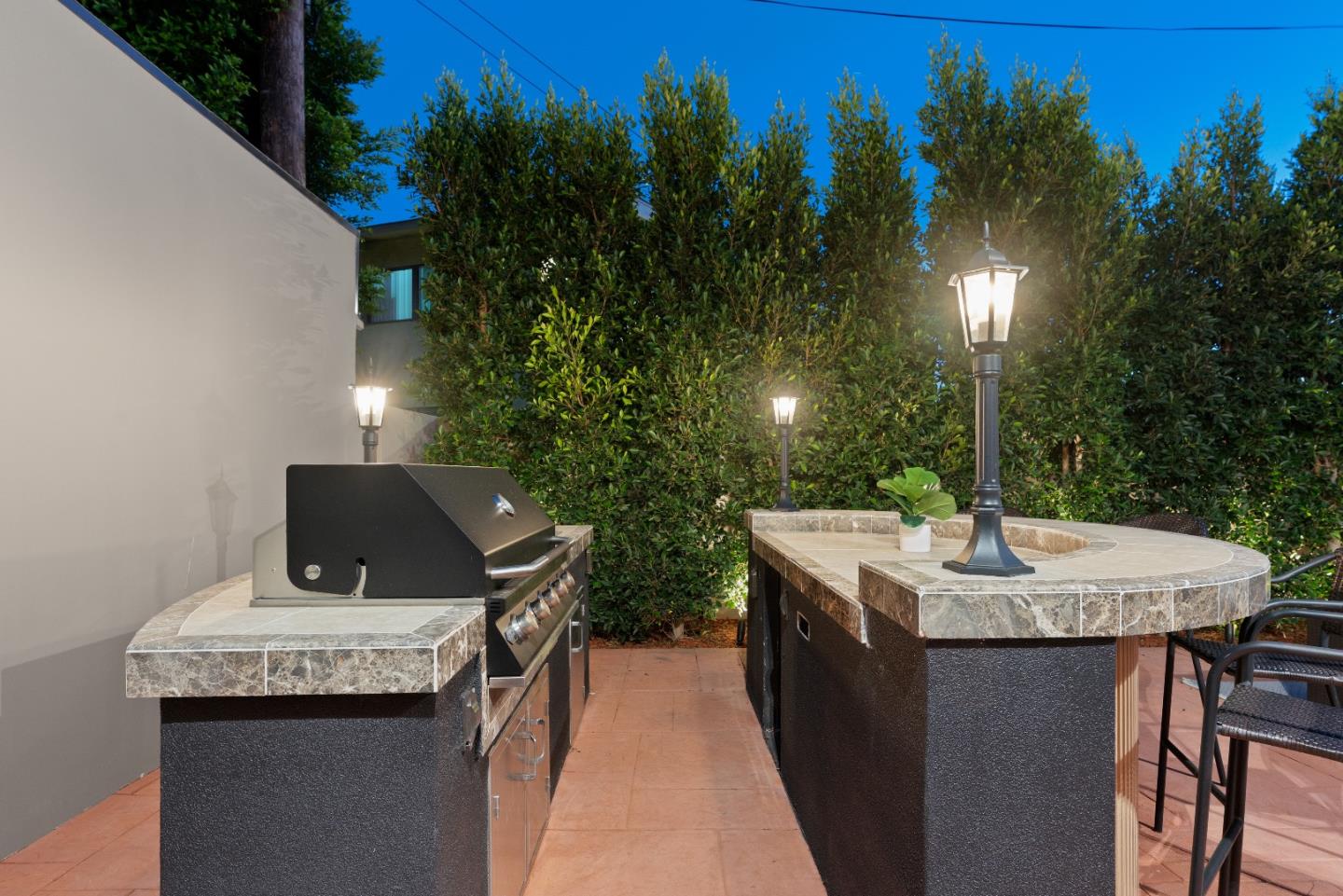 Detail Gallery Image 37 of 43 For 5558 Edgewood Pl, Los Angeles,  CA 90019 - 5 Beds | 7 Baths