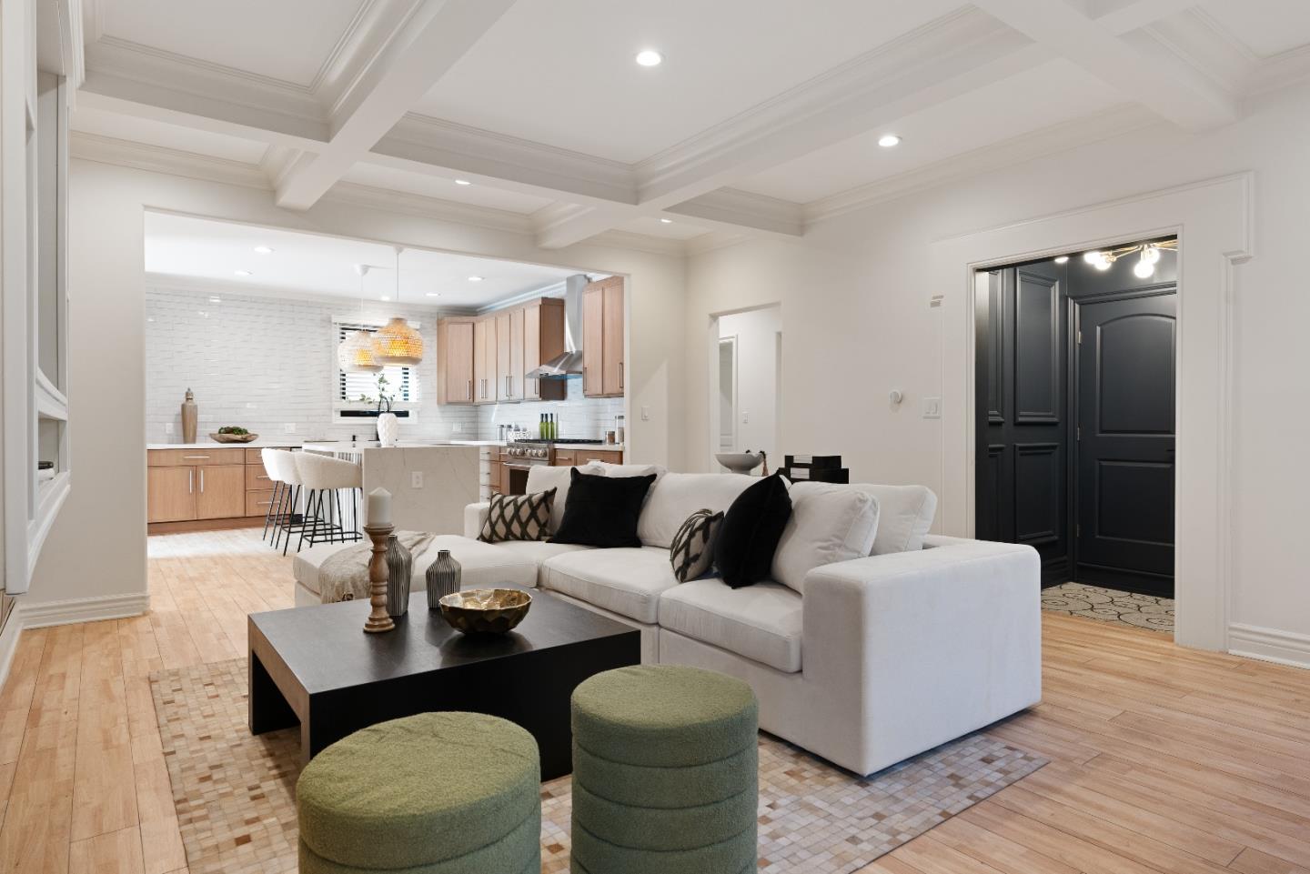 Detail Gallery Image 9 of 43 For 5558 Edgewood Pl, Los Angeles,  CA 90019 - 5 Beds | 7 Baths