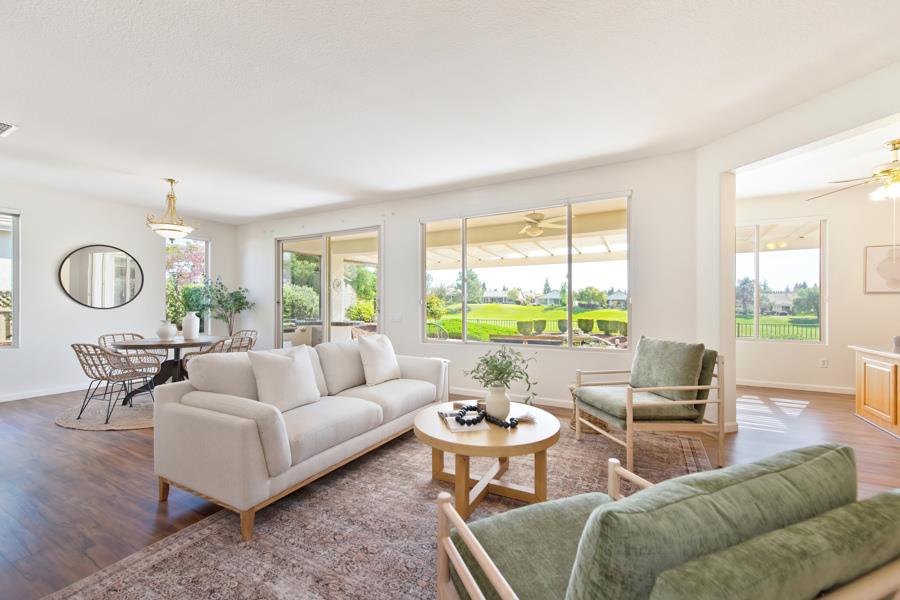 Detail Gallery Image 5 of 45 For 1817 Barn Valley Ln, Lincoln,  CA 95648 - 2 Beds | 2 Baths