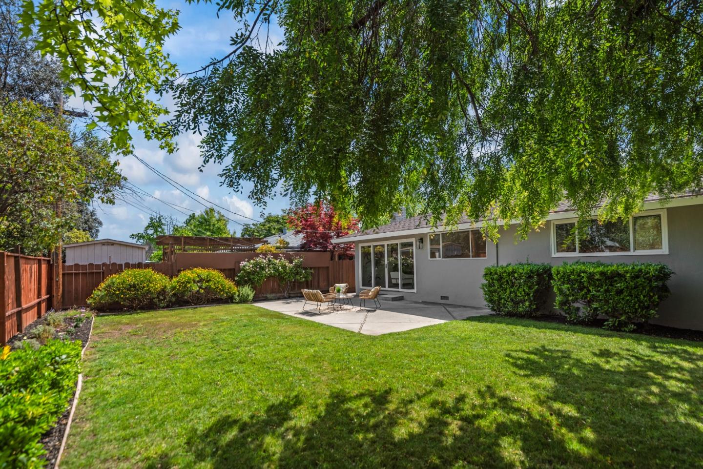 Detail Gallery Image 25 of 27 For 975 Durlane Ct, Sunnyvale,  CA 94087 - 4 Beds | 2 Baths