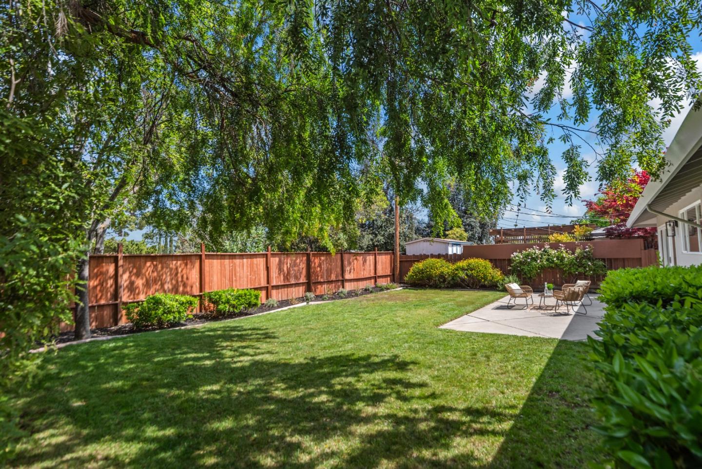 Detail Gallery Image 26 of 27 For 975 Durlane Ct, Sunnyvale,  CA 94087 - 4 Beds | 2 Baths