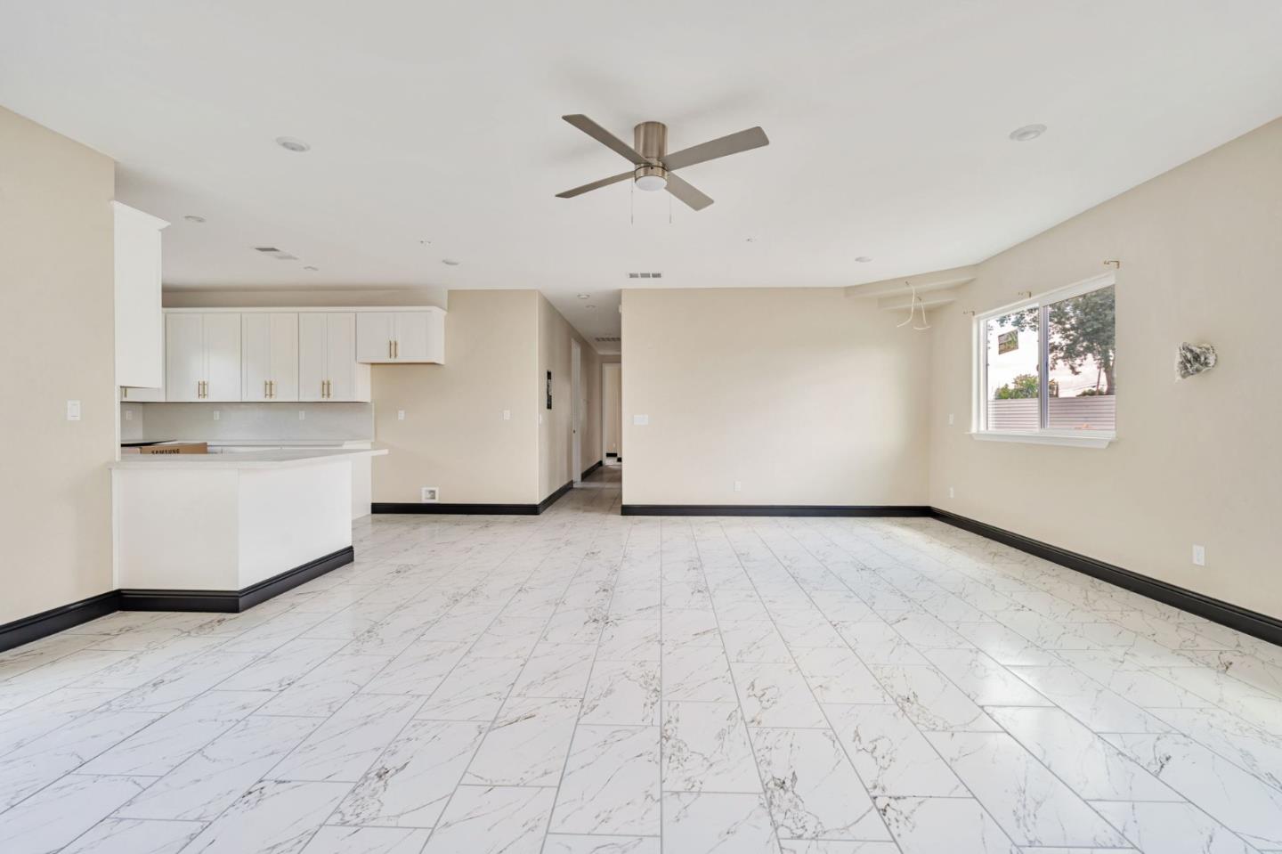 Detail Gallery Image 10 of 37 For 1072 Burkett Ave, Stockton,  CA 95205 - 4 Beds | 2 Baths
