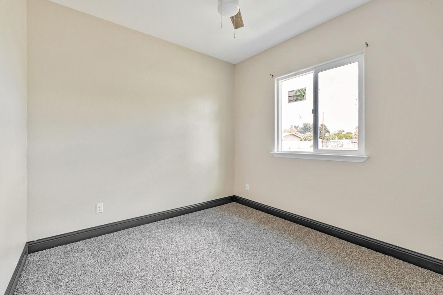 Detail Gallery Image 22 of 37 For 1072 Burkett Ave, Stockton,  CA 95205 - 4 Beds | 2 Baths
