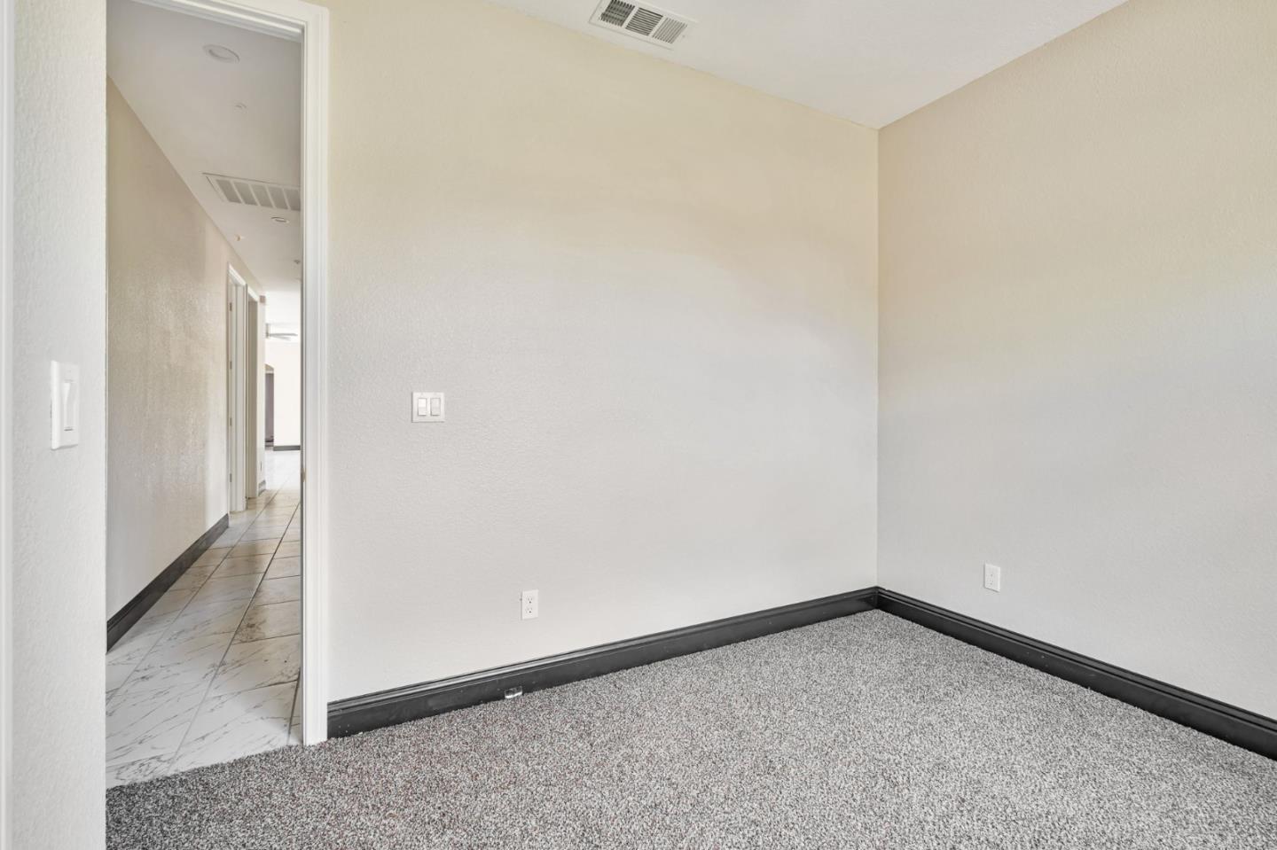 Detail Gallery Image 26 of 37 For 1072 Burkett Ave, Stockton,  CA 95205 - 4 Beds | 2 Baths