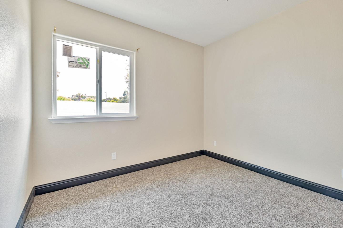 Detail Gallery Image 28 of 37 For 1072 Burkett Ave, Stockton,  CA 95205 - 4 Beds | 2 Baths