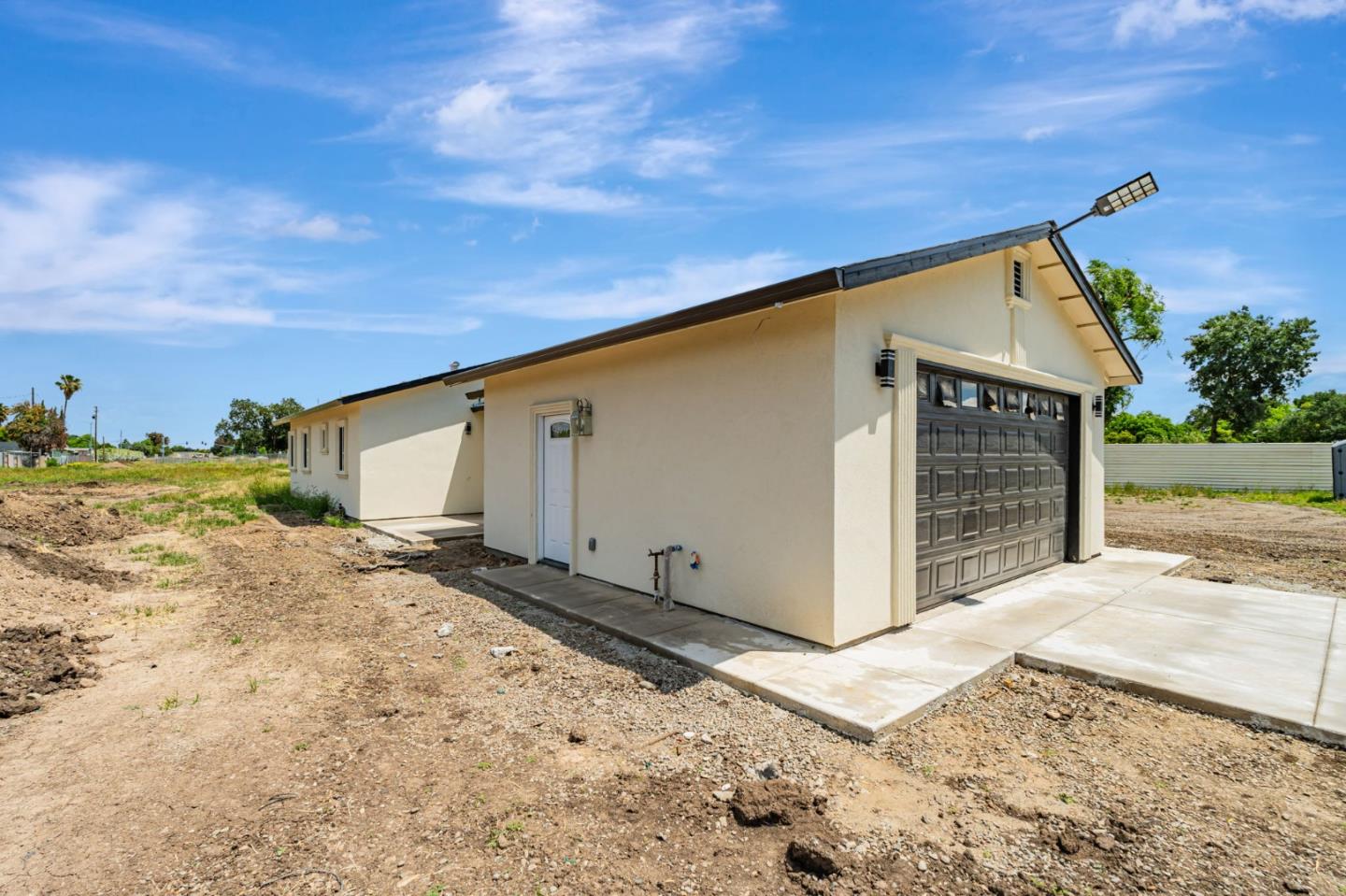 Detail Gallery Image 32 of 37 For 1072 Burkett Ave, Stockton,  CA 95205 - 4 Beds | 2 Baths