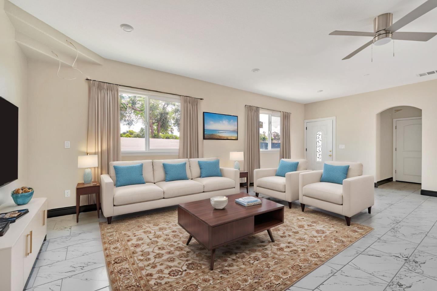 Detail Gallery Image 4 of 37 For 1072 Burkett Ave, Stockton,  CA 95205 - 4 Beds | 2 Baths