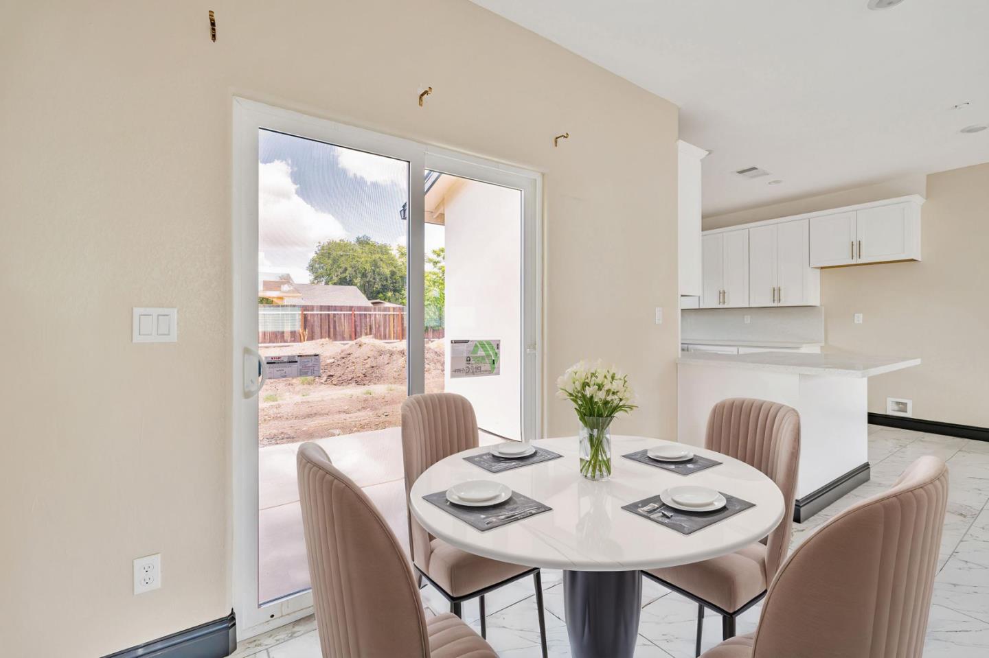 Detail Gallery Image 7 of 37 For 1072 Burkett Ave, Stockton,  CA 95205 - 4 Beds | 2 Baths