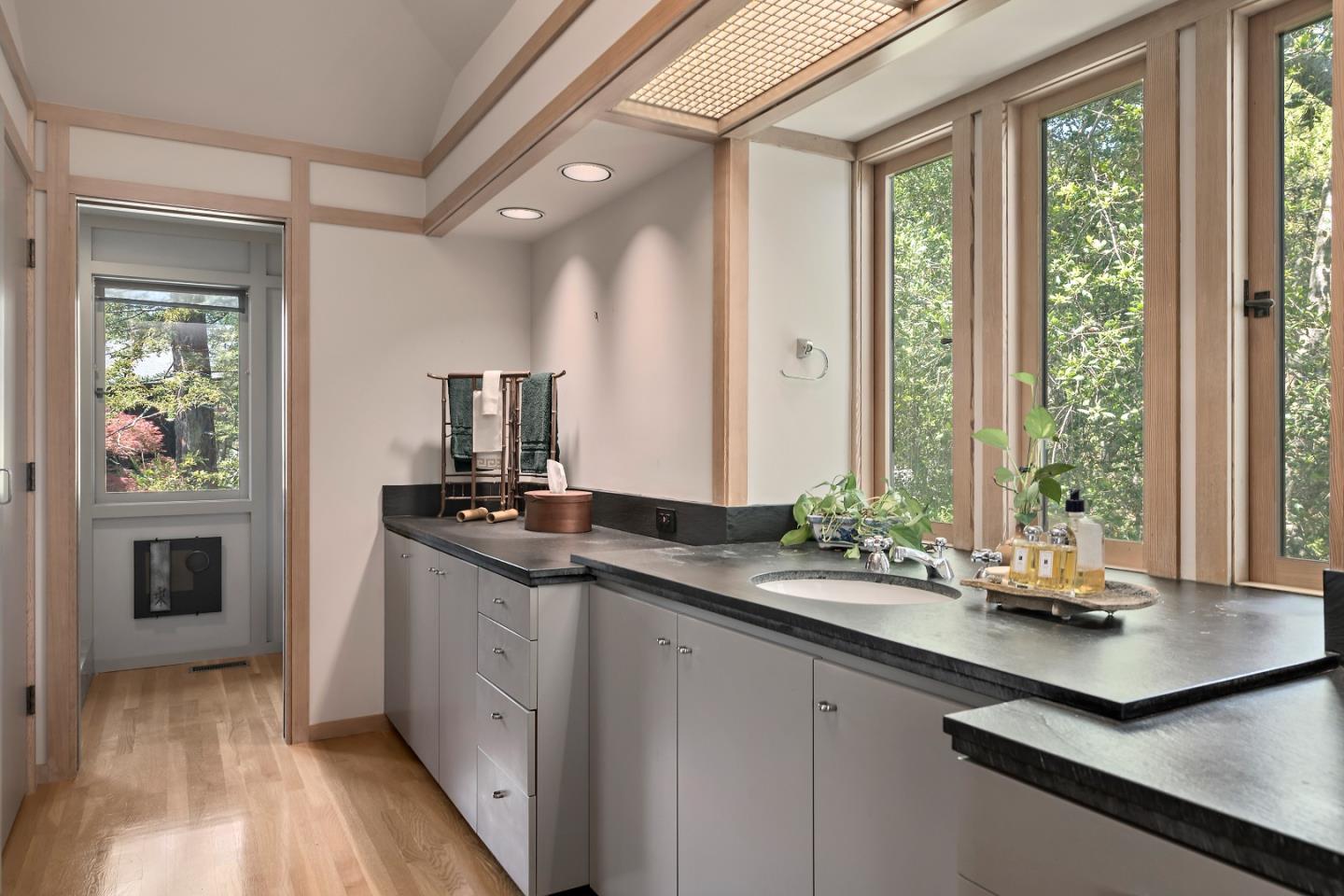 Detail Gallery Image 28 of 38 For 25 Toro Ct, Portola Valley,  CA 94028 - 3 Beds | 3 Baths