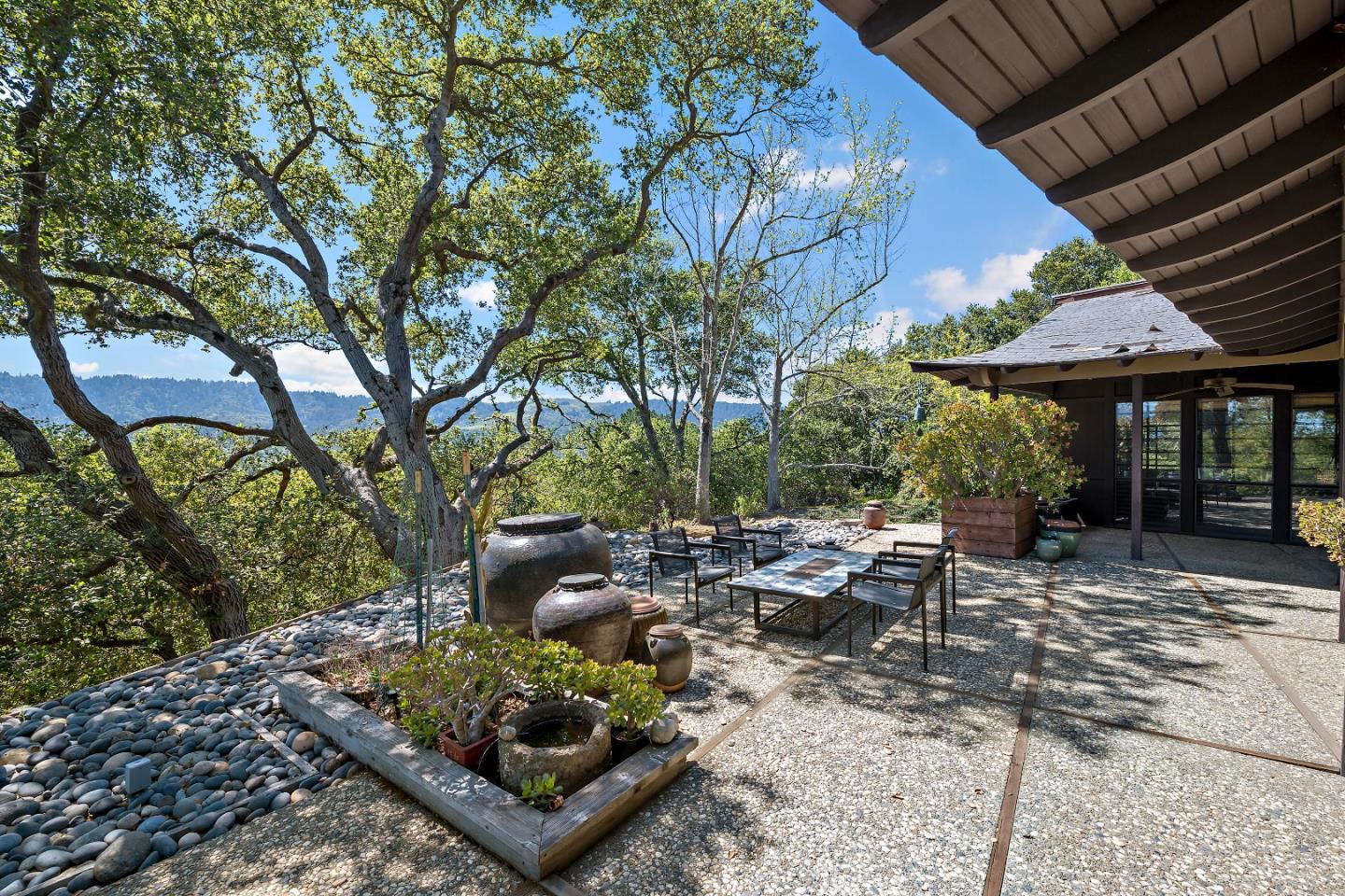 Detail Gallery Image 35 of 38 For 25 Toro Ct, Portola Valley,  CA 94028 - 3 Beds | 3 Baths