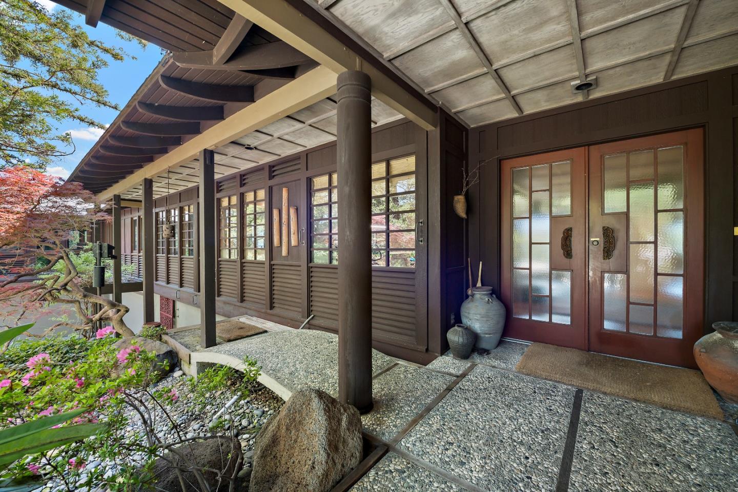 Detail Gallery Image 5 of 38 For 25 Toro Ct, Portola Valley,  CA 94028 - 3 Beds | 3 Baths