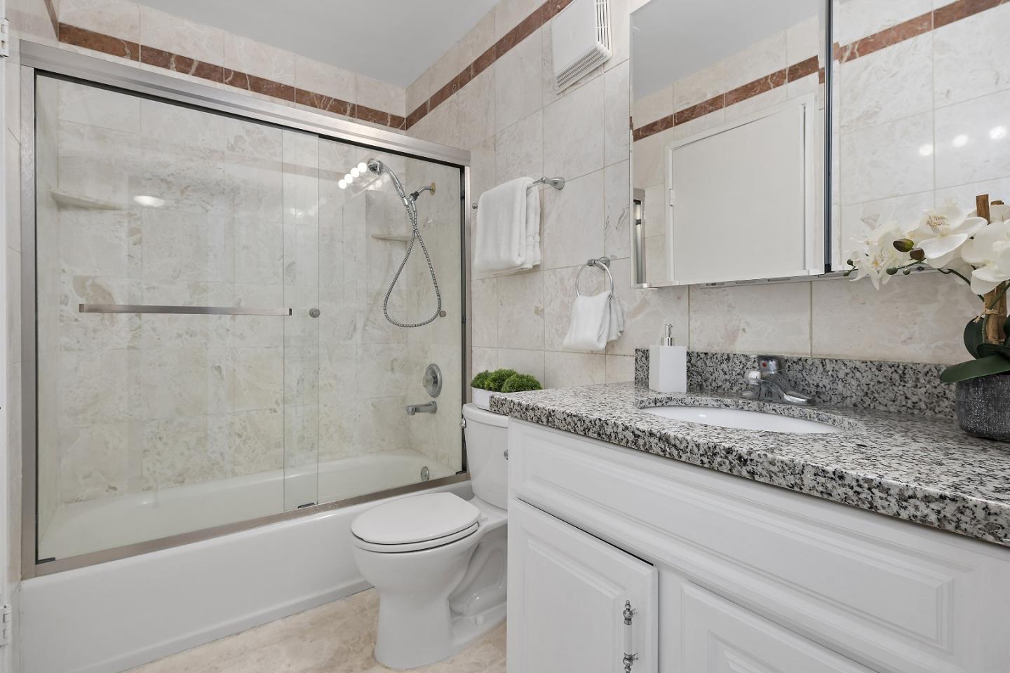 Detail Gallery Image 10 of 20 For 410 Auburn Way #19,  San Jose,  CA 95129 - 2 Beds | 1 Baths