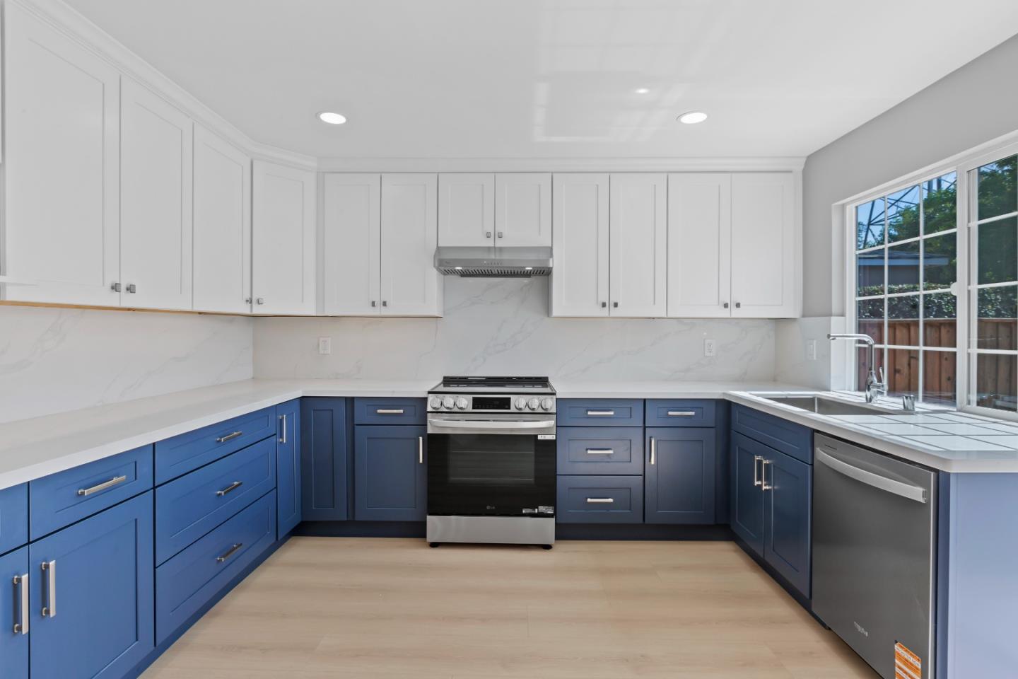 Detail Gallery Image 10 of 44 For 2749 Scottsdale Dr, San Jose,  CA 95148 - 4 Beds | 2 Baths