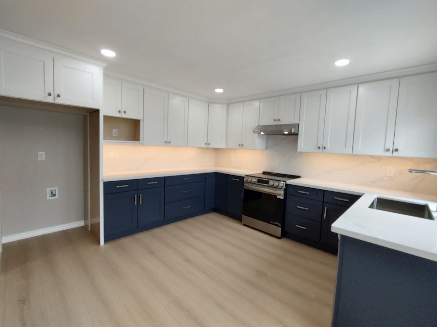 Detail Gallery Image 12 of 44 For 2749 Scottsdale Dr, San Jose,  CA 95148 - 4 Beds | 2 Baths