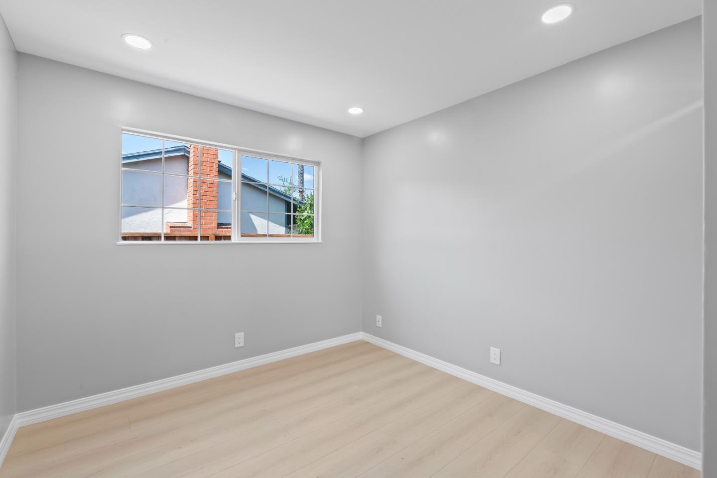 Detail Gallery Image 18 of 44 For 2749 Scottsdale Dr, San Jose,  CA 95148 - 4 Beds | 2 Baths