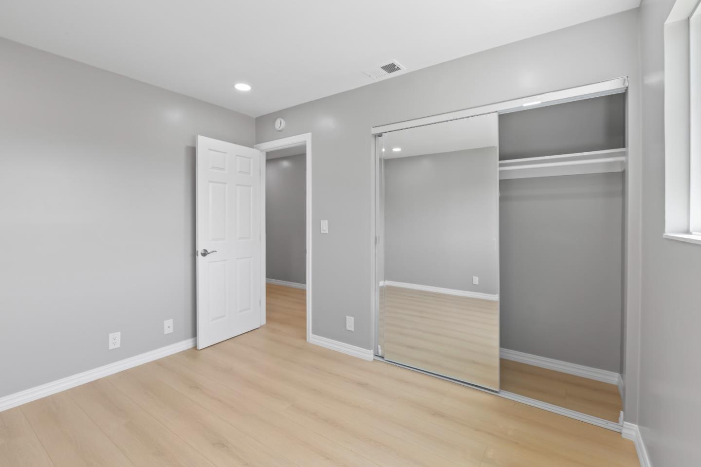 Detail Gallery Image 23 of 44 For 2749 Scottsdale Dr, San Jose,  CA 95148 - 4 Beds | 2 Baths