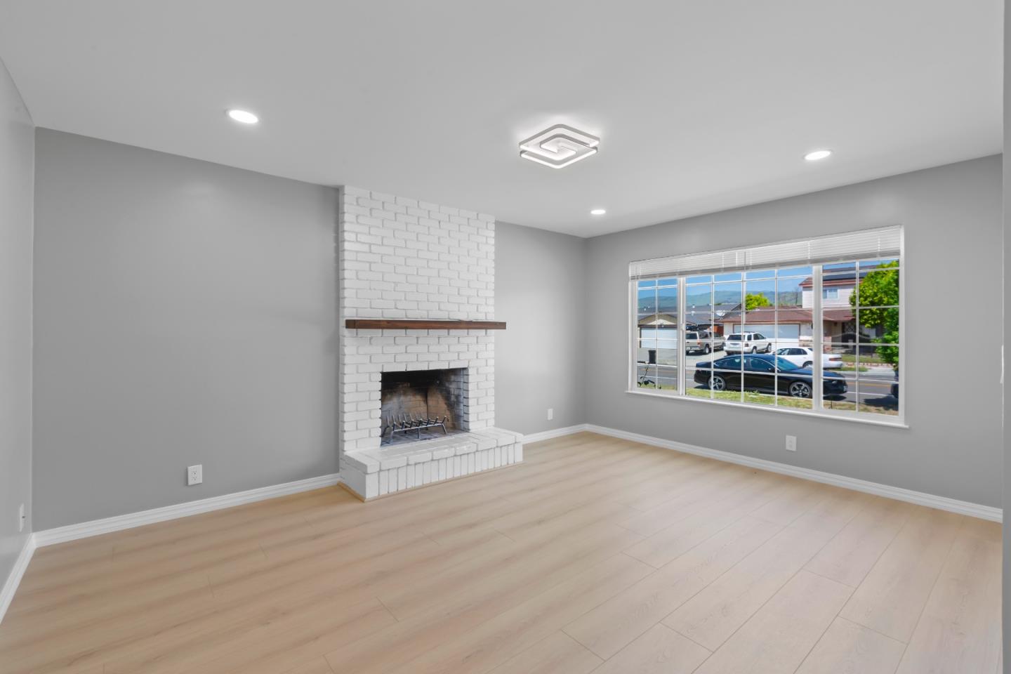 Detail Gallery Image 7 of 44 For 2749 Scottsdale Dr, San Jose,  CA 95148 - 4 Beds | 2 Baths