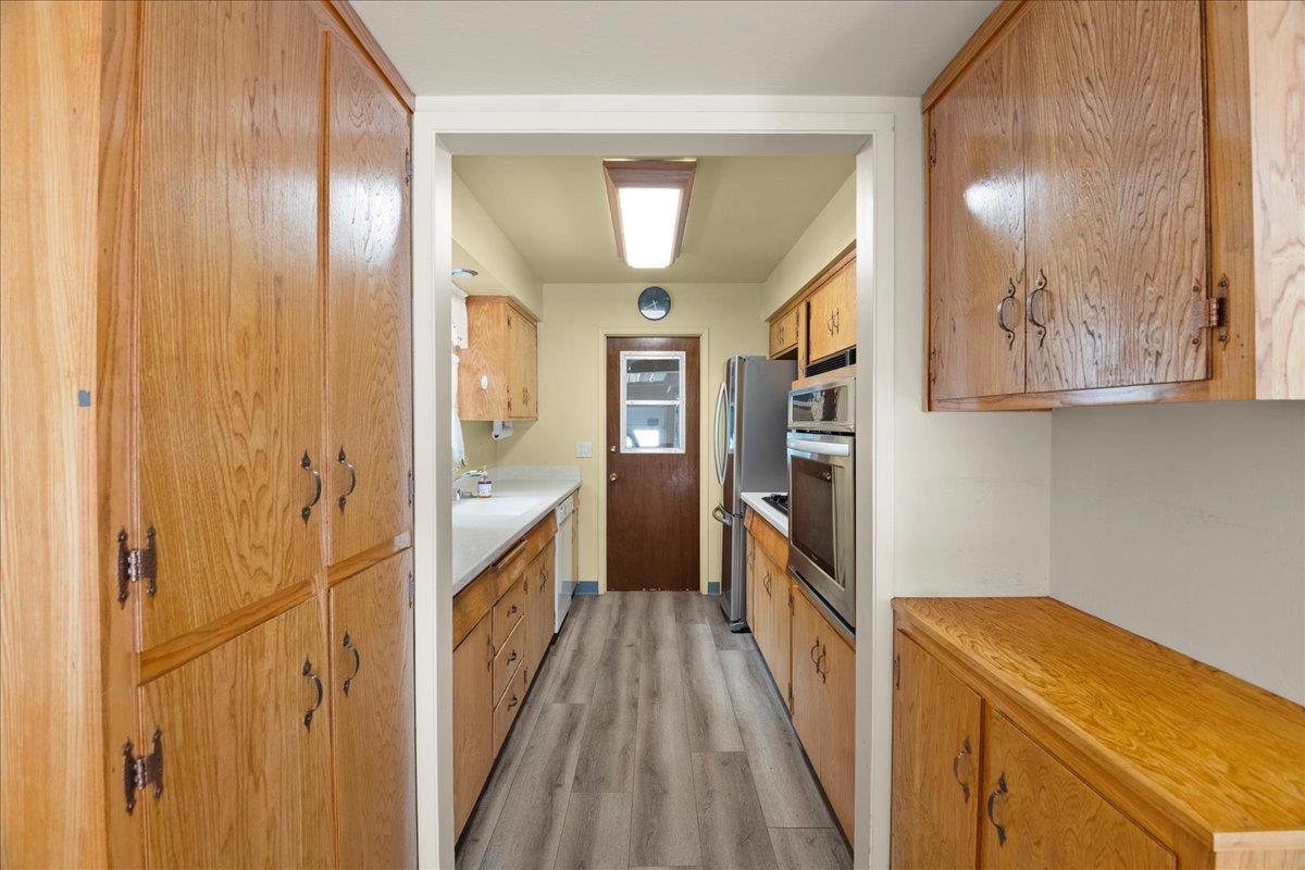 Detail Gallery Image 5 of 19 For 2330 Montezuma Dr, Campbell,  CA 95008 - 5 Beds | 2 Baths