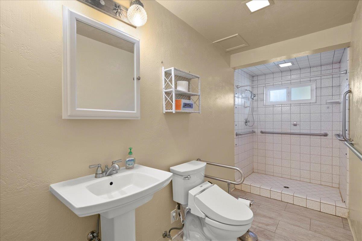 Detail Gallery Image 8 of 19 For 2330 Montezuma Dr, Campbell,  CA 95008 - 5 Beds | 2 Baths