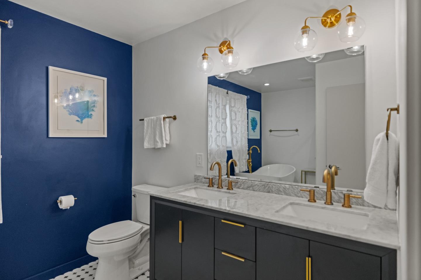 Detail Gallery Image 22 of 39 For 3483 Ocean Ave, Carmel,  CA 93923 - 2 Beds | 2 Baths
