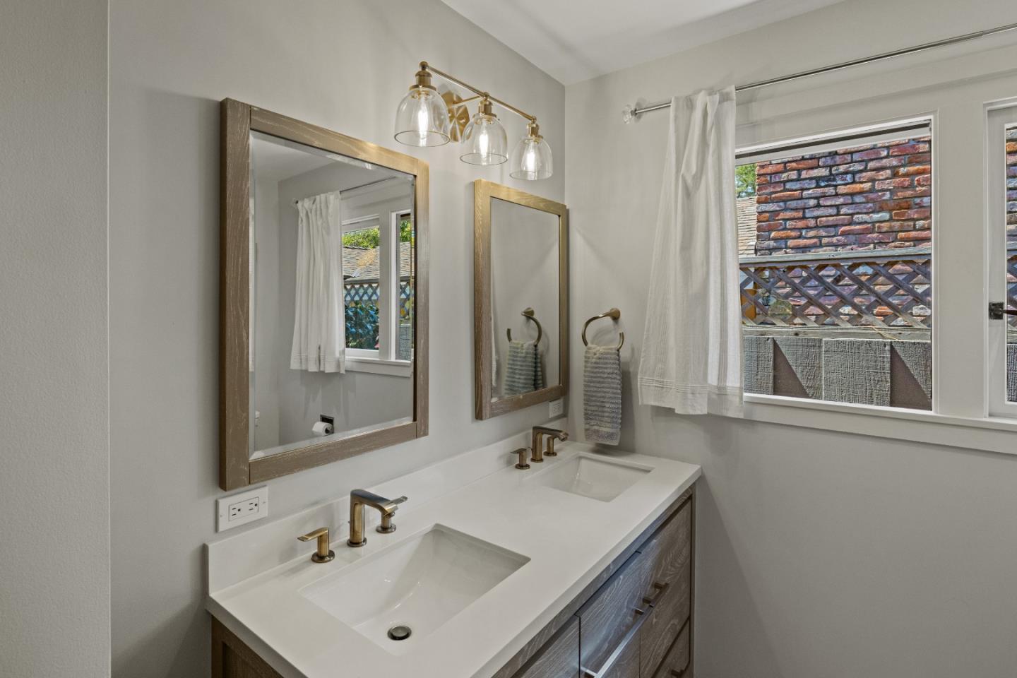 Detail Gallery Image 28 of 39 For 3483 Ocean Ave, Carmel,  CA 93923 - 2 Beds | 2 Baths