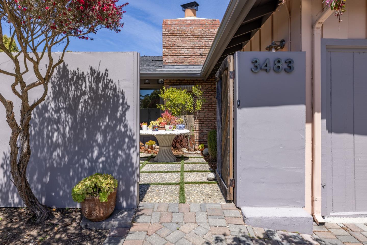 Detail Gallery Image 3 of 39 For 3483 Ocean Ave, Carmel,  CA 93923 - 2 Beds | 2 Baths