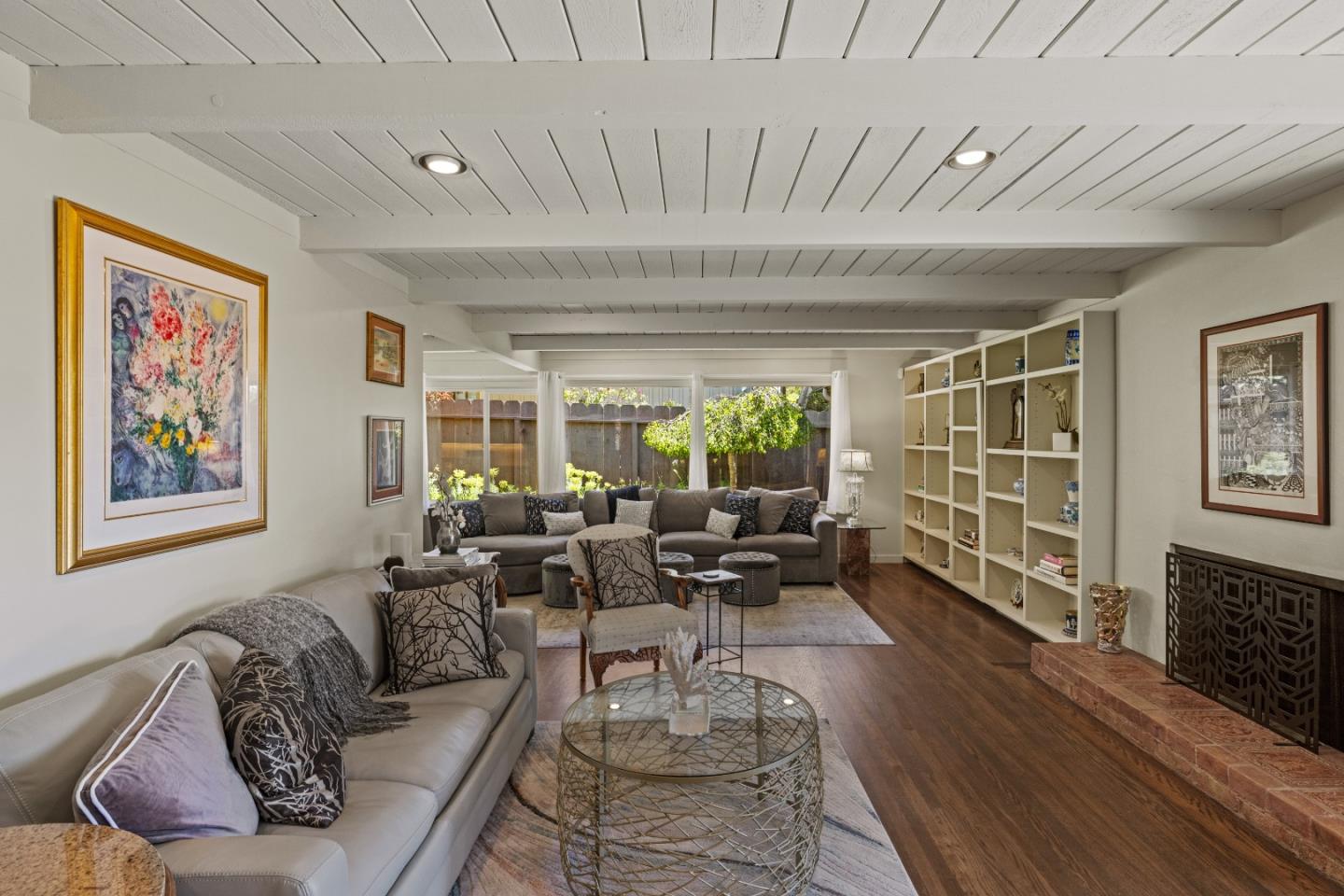 Detail Gallery Image 8 of 39 For 3483 Ocean Ave, Carmel,  CA 93923 - 2 Beds | 2 Baths