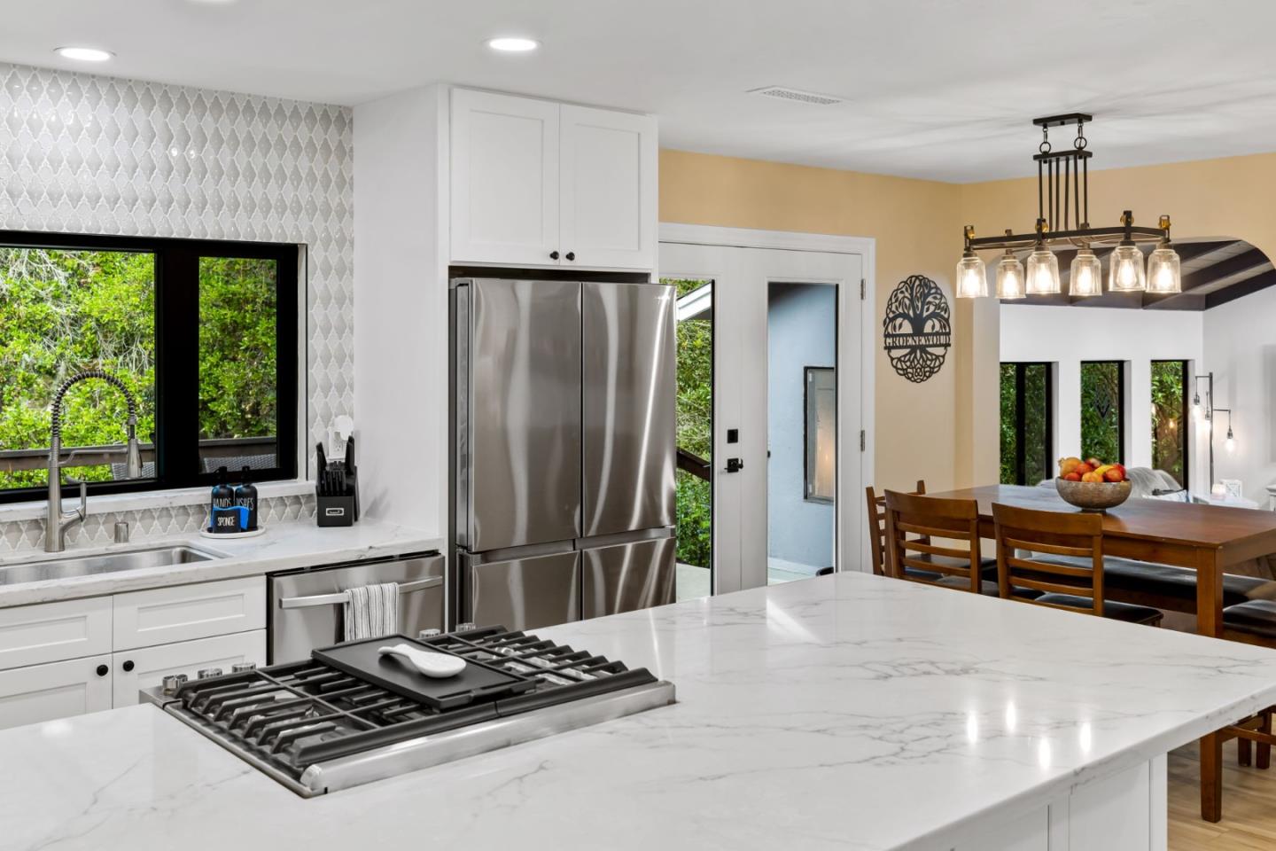 Detail Gallery Image 11 of 71 For 2040 Marsala Cir, Monterey,  CA 93940 - 3 Beds | 2 Baths