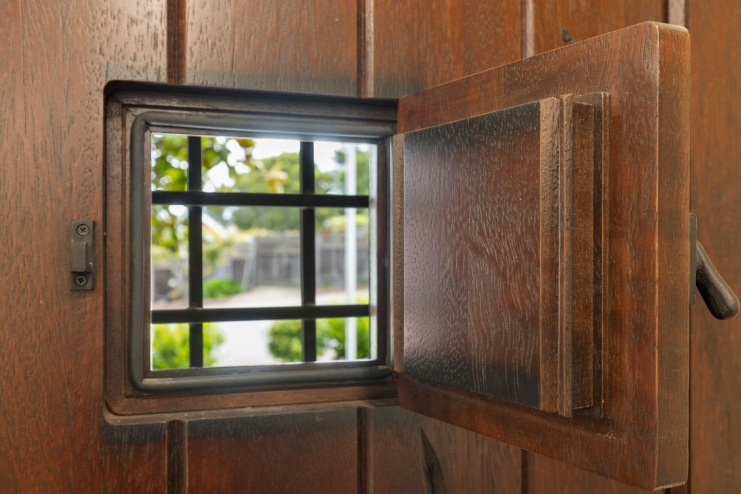 Detail Gallery Image 4 of 71 For 2040 Marsala Cir, Monterey,  CA 93940 - 3 Beds | 2 Baths