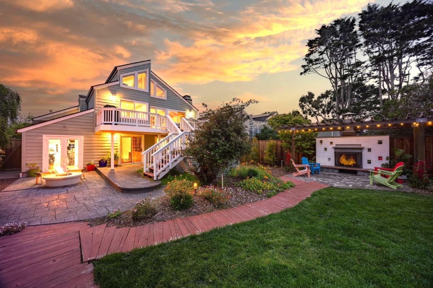 Detail Gallery Image 1 of 64 For 628 Alsace Loraine Ave, Half Moon Bay,  CA 94019 - 4 Beds | 3 Baths
