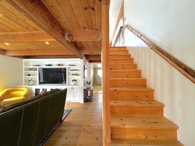 Detail Gallery Image 17 of 64 For 628 Alsace Loraine Ave, Half Moon Bay,  CA 94019 - 4 Beds | 3 Baths