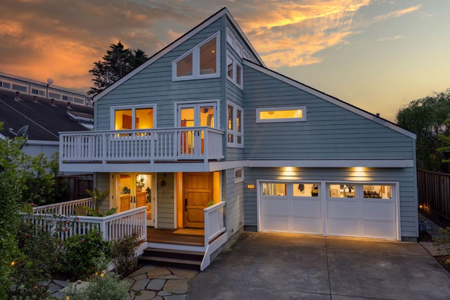 Detail Gallery Image 2 of 64 For 628 Alsace Loraine Ave, Half Moon Bay,  CA 94019 - 4 Beds | 3 Baths
