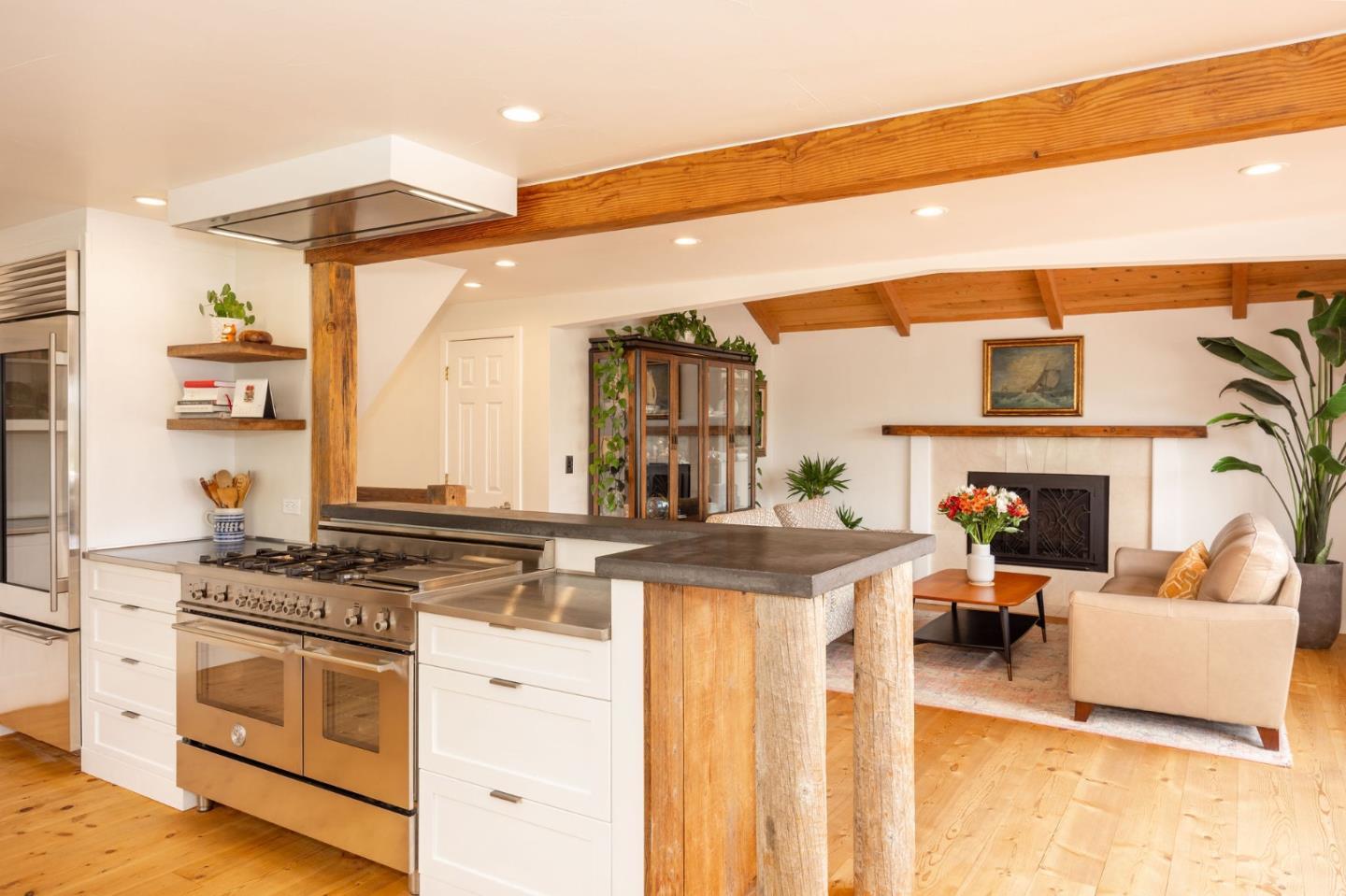 Detail Gallery Image 22 of 64 For 628 Alsace Loraine Ave, Half Moon Bay,  CA 94019 - 4 Beds | 3 Baths