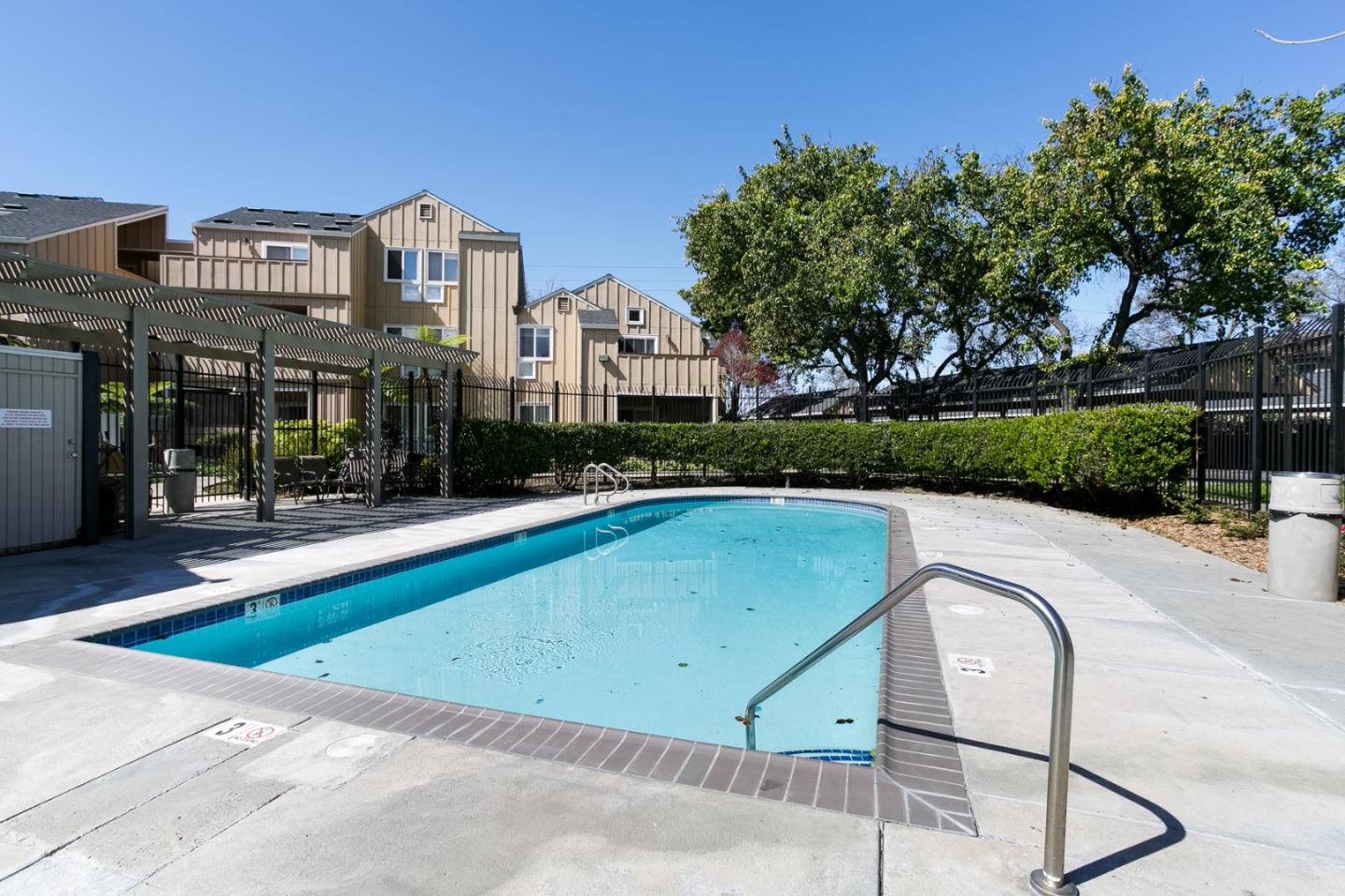 Detail Gallery Image 23 of 28 For 37 Monte Verano Ct, San Jose,  CA 95116 - 1 Beds | 1 Baths