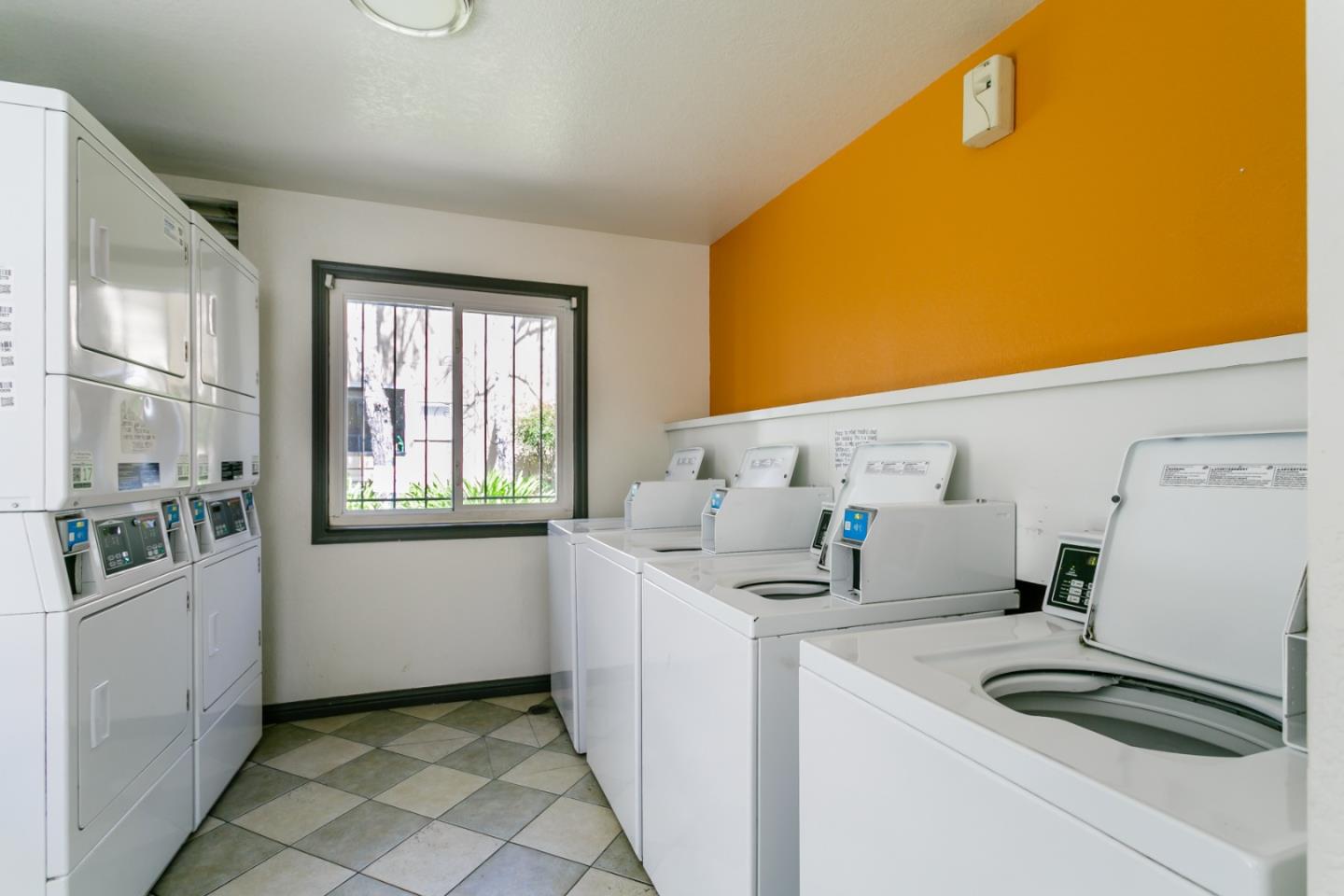 Detail Gallery Image 25 of 28 For 37 Monte Verano Ct, San Jose,  CA 95116 - 1 Beds | 1 Baths