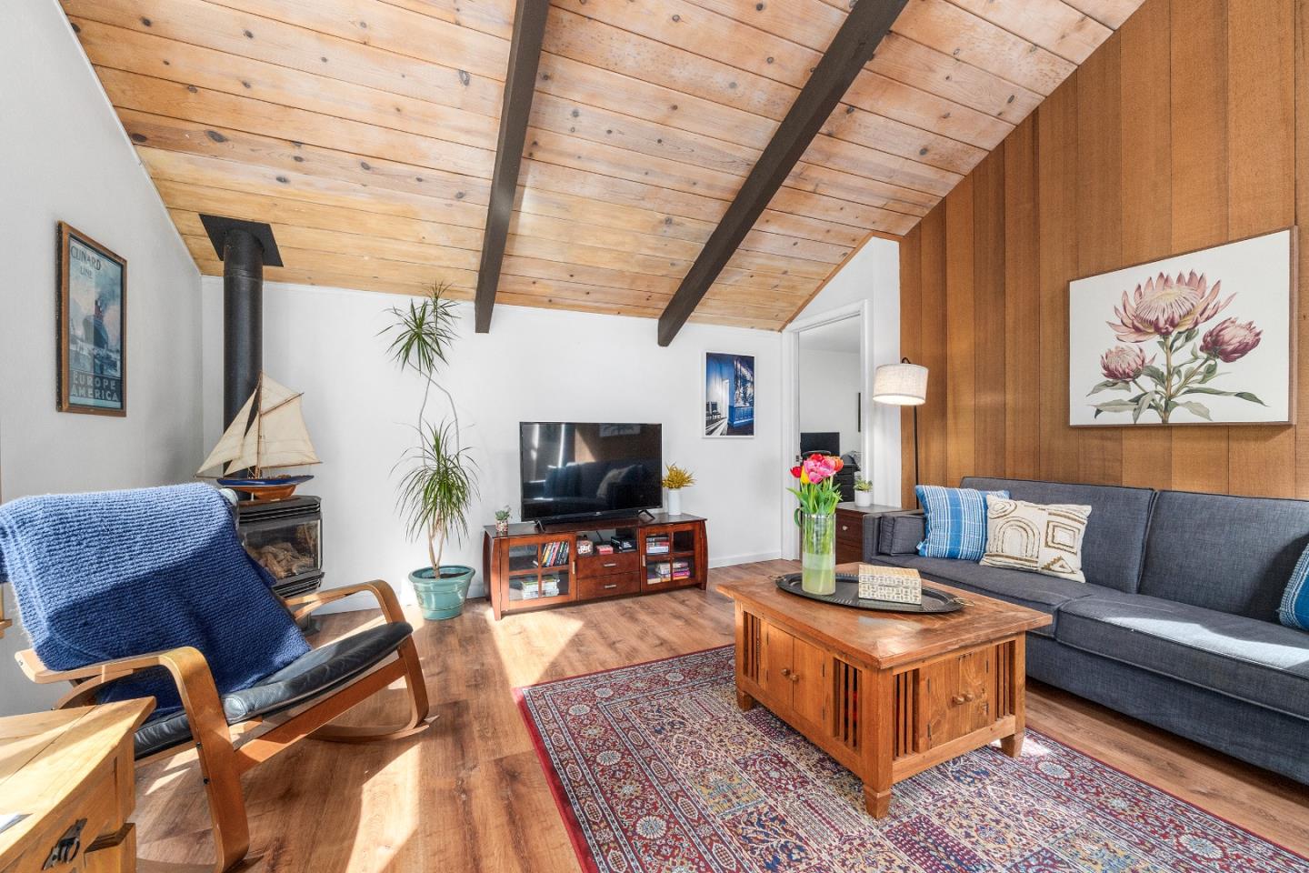 Detail Gallery Image 7 of 54 For 624 Cathedral Dr, Aptos,  CA 95003 - 3 Beds | 2 Baths