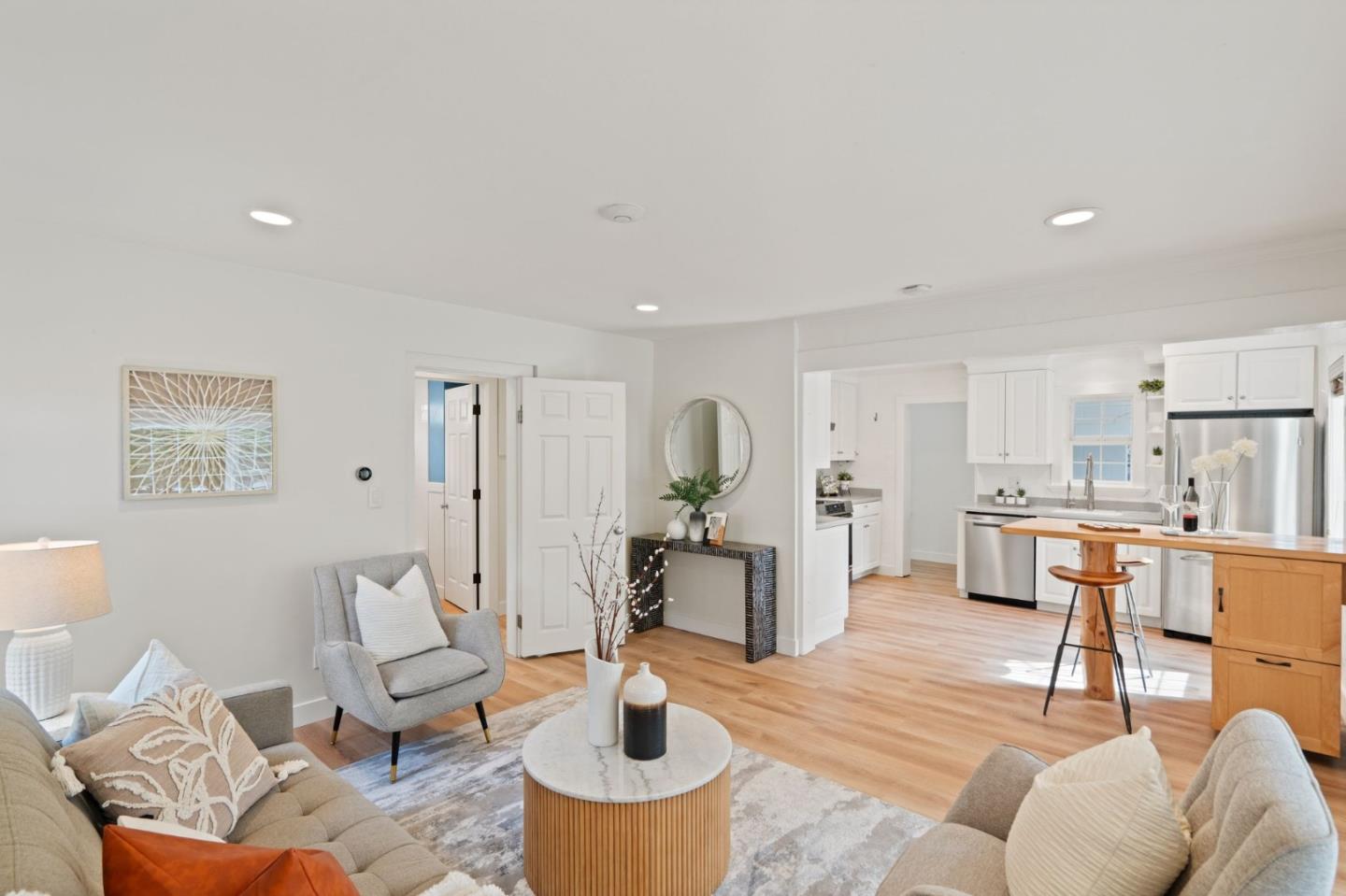 Detail Gallery Image 13 of 66 For 1570 Thompson Ave, Santa Cruz,  CA 95062 - 3 Beds | 2 Baths