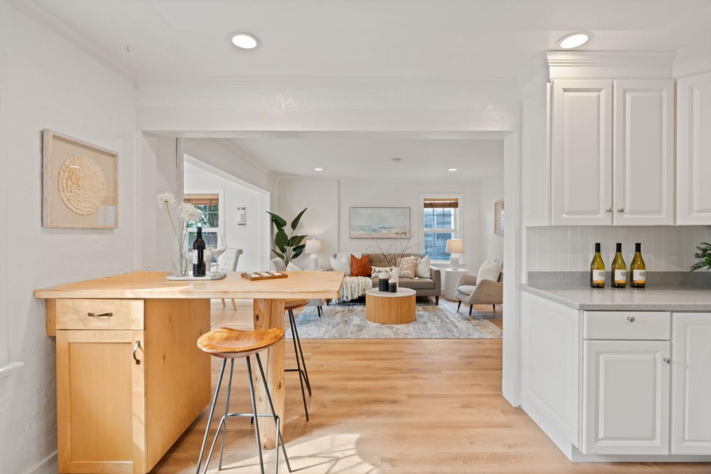Detail Gallery Image 14 of 66 For 1570 Thompson Ave, Santa Cruz,  CA 95062 - 3 Beds | 2 Baths