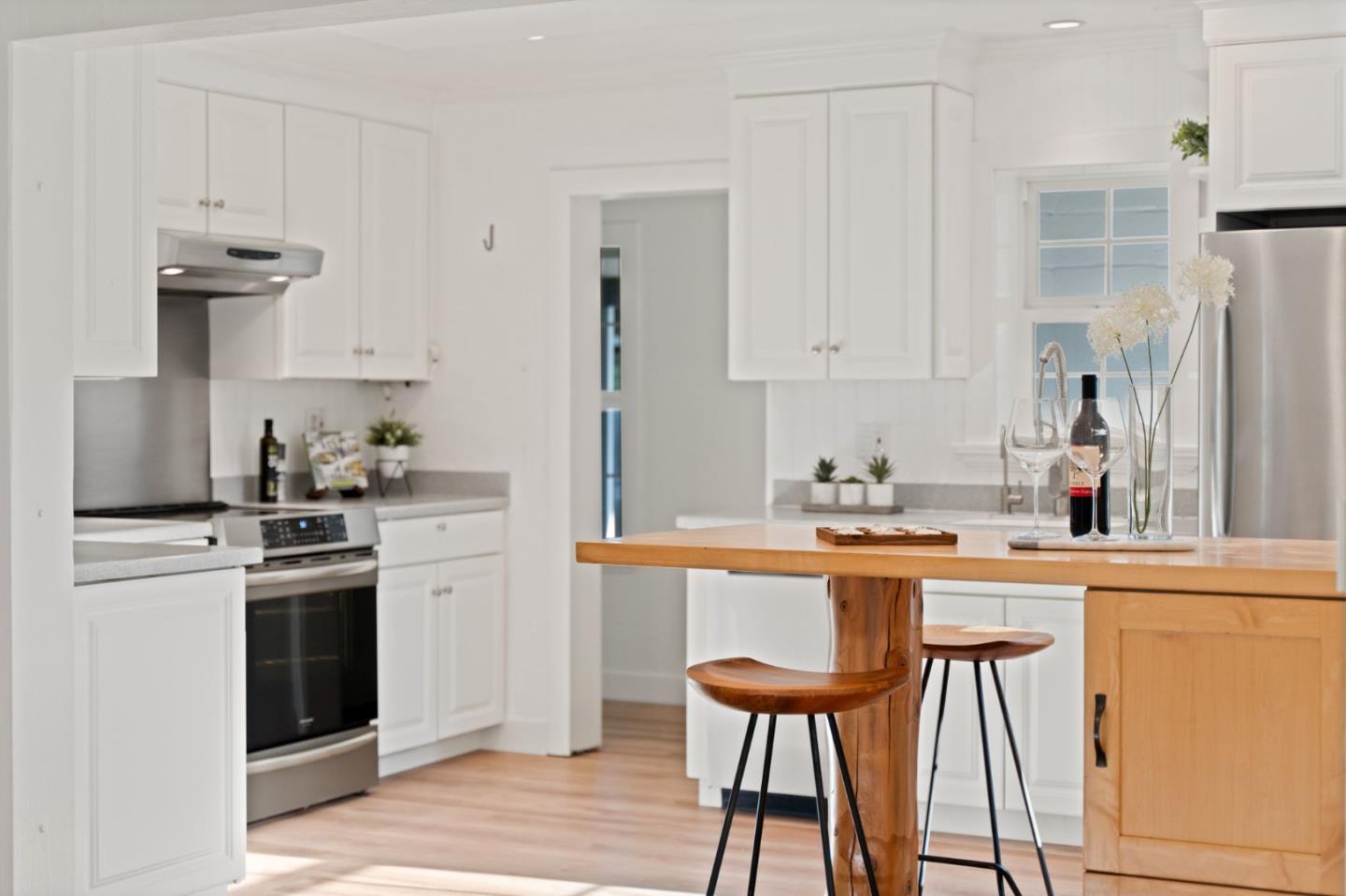 Detail Gallery Image 20 of 66 For 1570 Thompson Ave, Santa Cruz,  CA 95062 - 3 Beds | 2 Baths