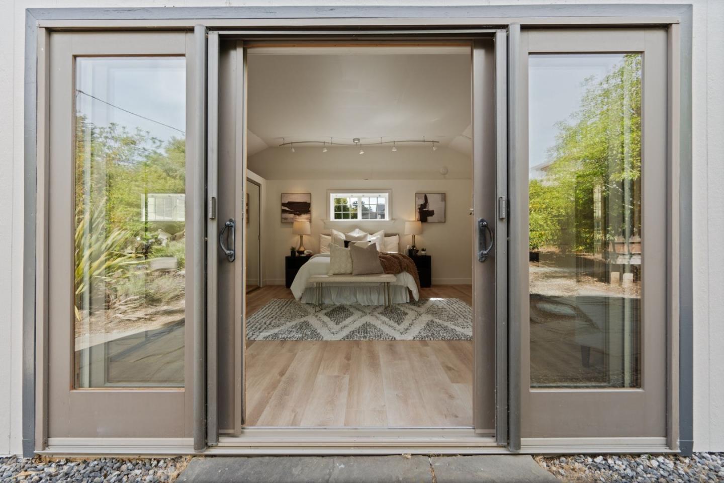 Detail Gallery Image 29 of 66 For 1570 Thompson Ave, Santa Cruz,  CA 95062 - 3 Beds | 2 Baths