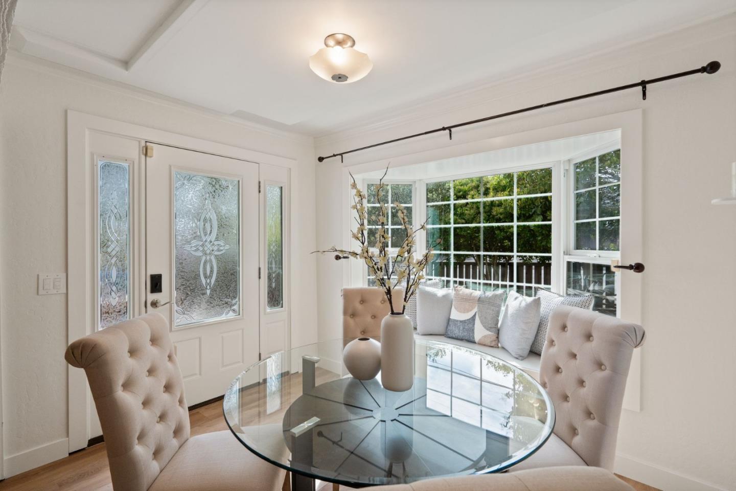 Detail Gallery Image 5 of 66 For 1570 Thompson Ave, Santa Cruz,  CA 95062 - 3 Beds | 2 Baths