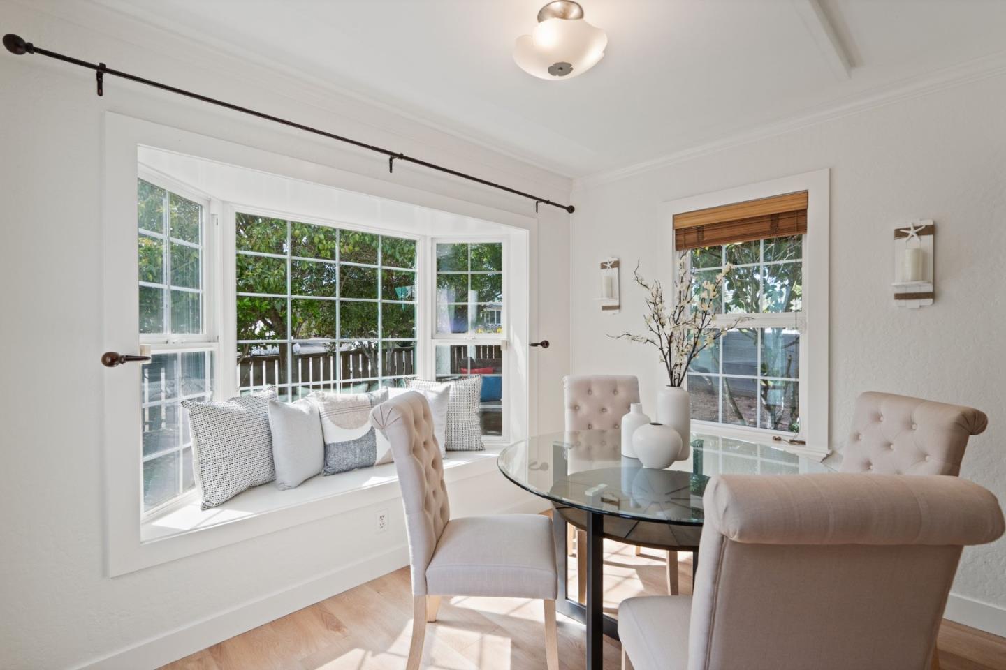 Detail Gallery Image 8 of 66 For 1570 Thompson Ave, Santa Cruz,  CA 95062 - 3 Beds | 2 Baths